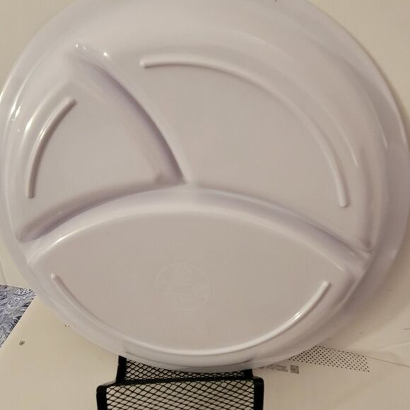 BRAND NEW WORLD DISNEY PLATES - Picture 6 of 15